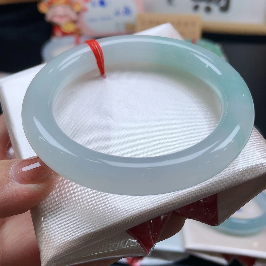 翡翠未镶嵌手镯37号