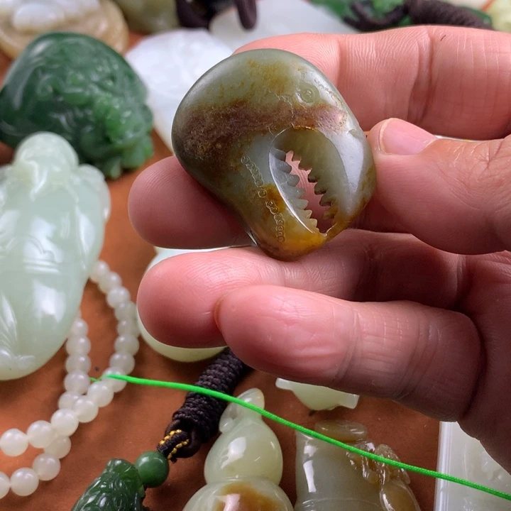 未镶嵌和田玉挂件