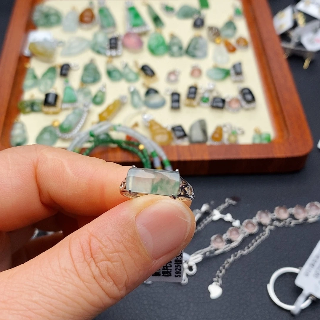 银S925镶嵌戒指翡翠