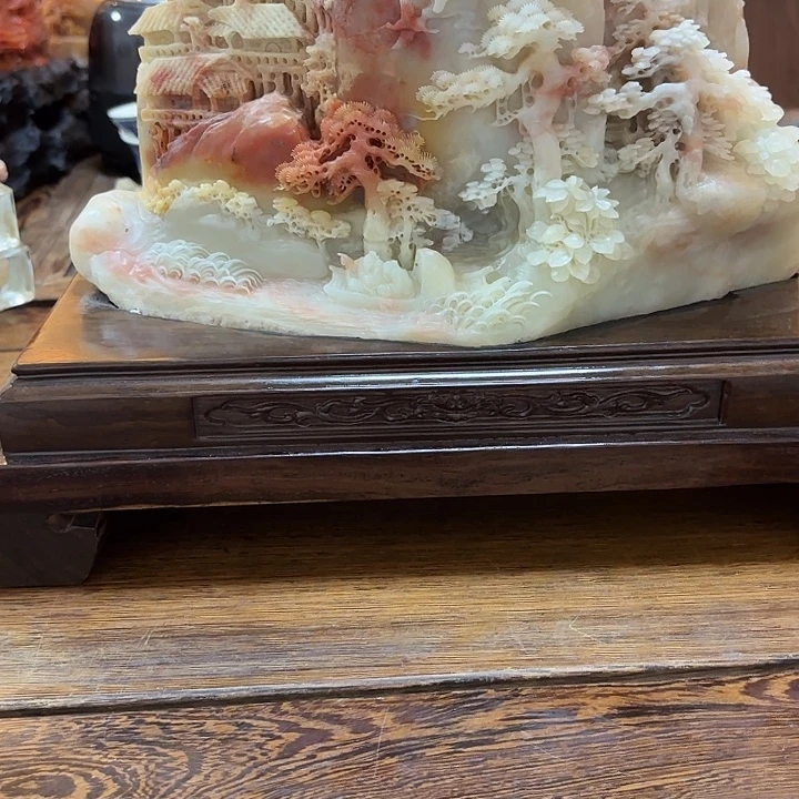 人***艺寿山石富贵山居图