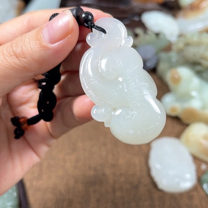 【闪购商品】和田玉未镶嵌颈饰