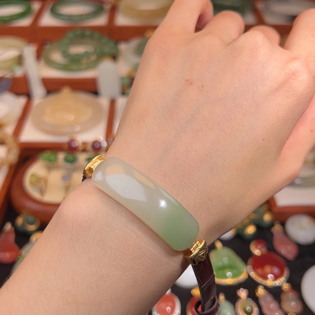 和田玉18K金镶嵌手链