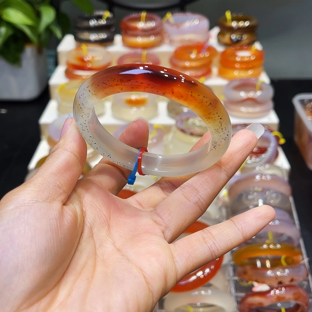 玛瑙/玉髓未镶嵌手镯