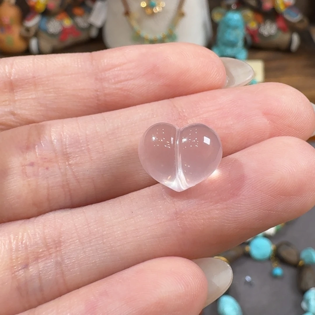 水晶珠宝半成品未镶嵌粉水晶屁桃