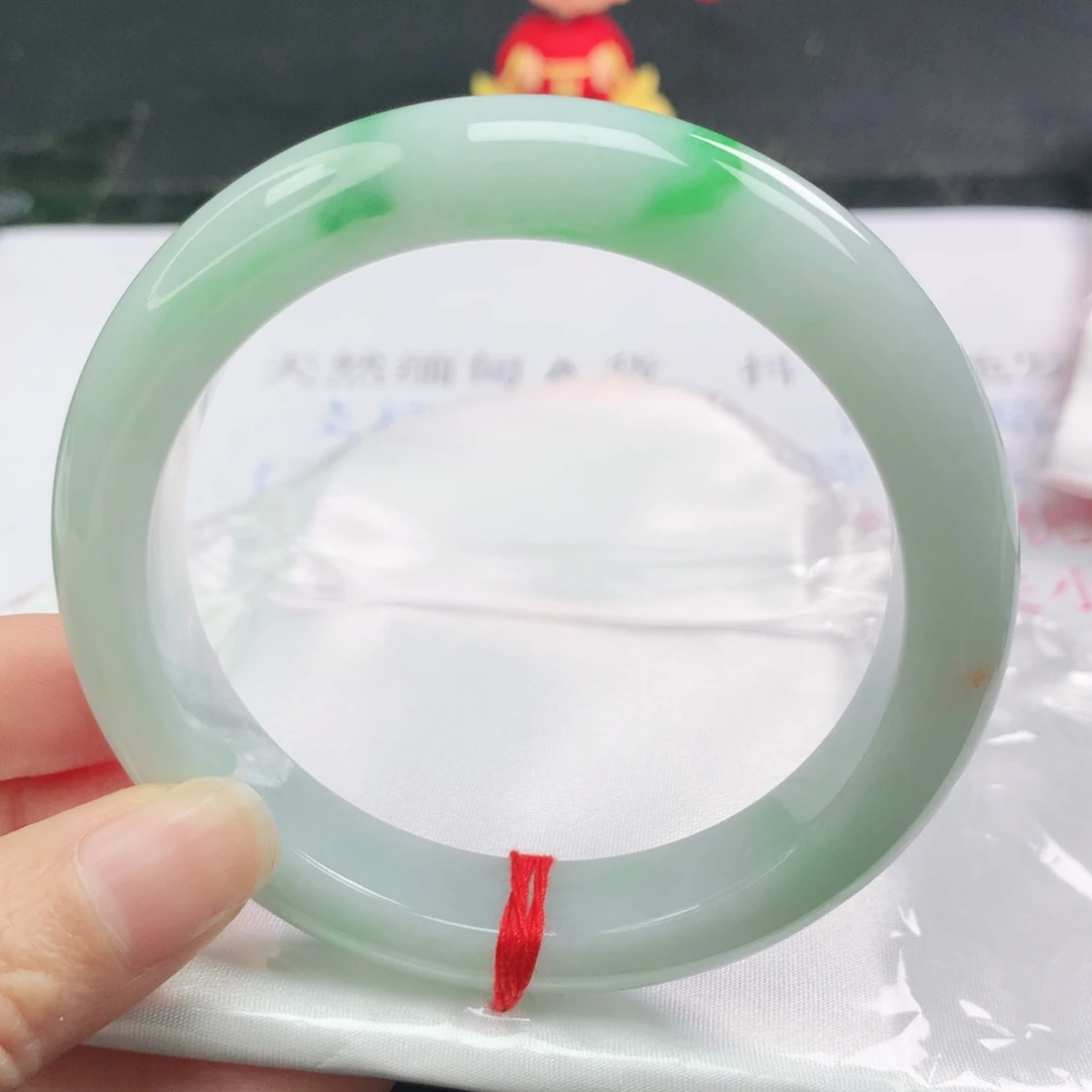翡翠未镶嵌手镯正
