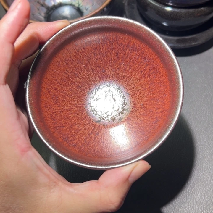 茶盏我在开会你忙什么啊