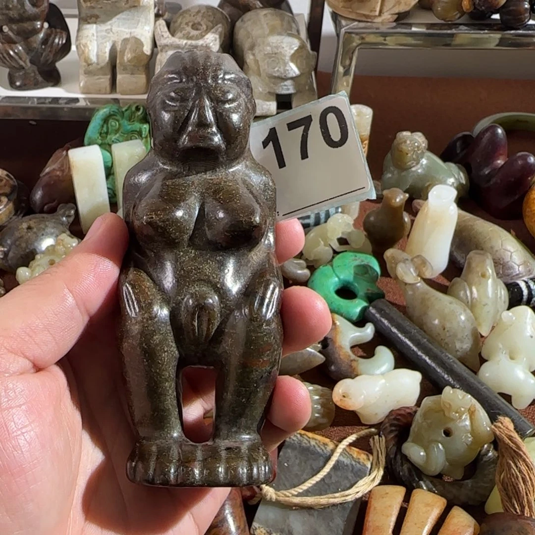 未镶嵌蛇纹石玉颈饰