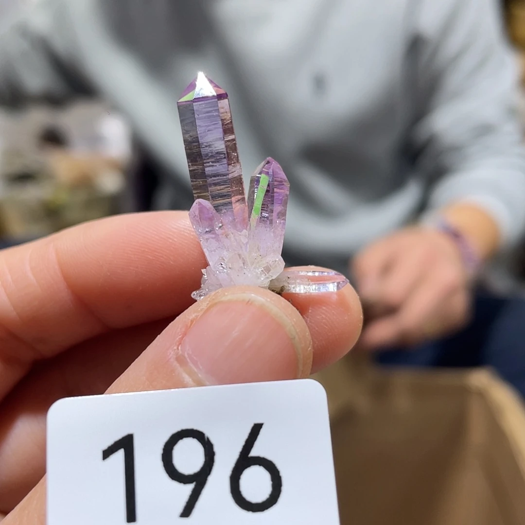 水晶摆件……未镶嵌