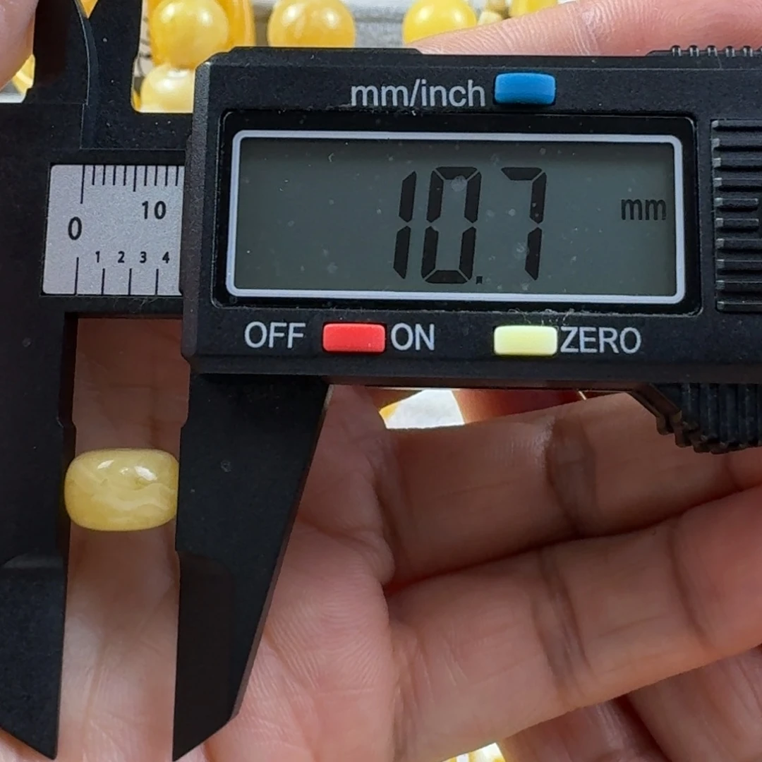 蜜蜡未镶嵌裸石37杂