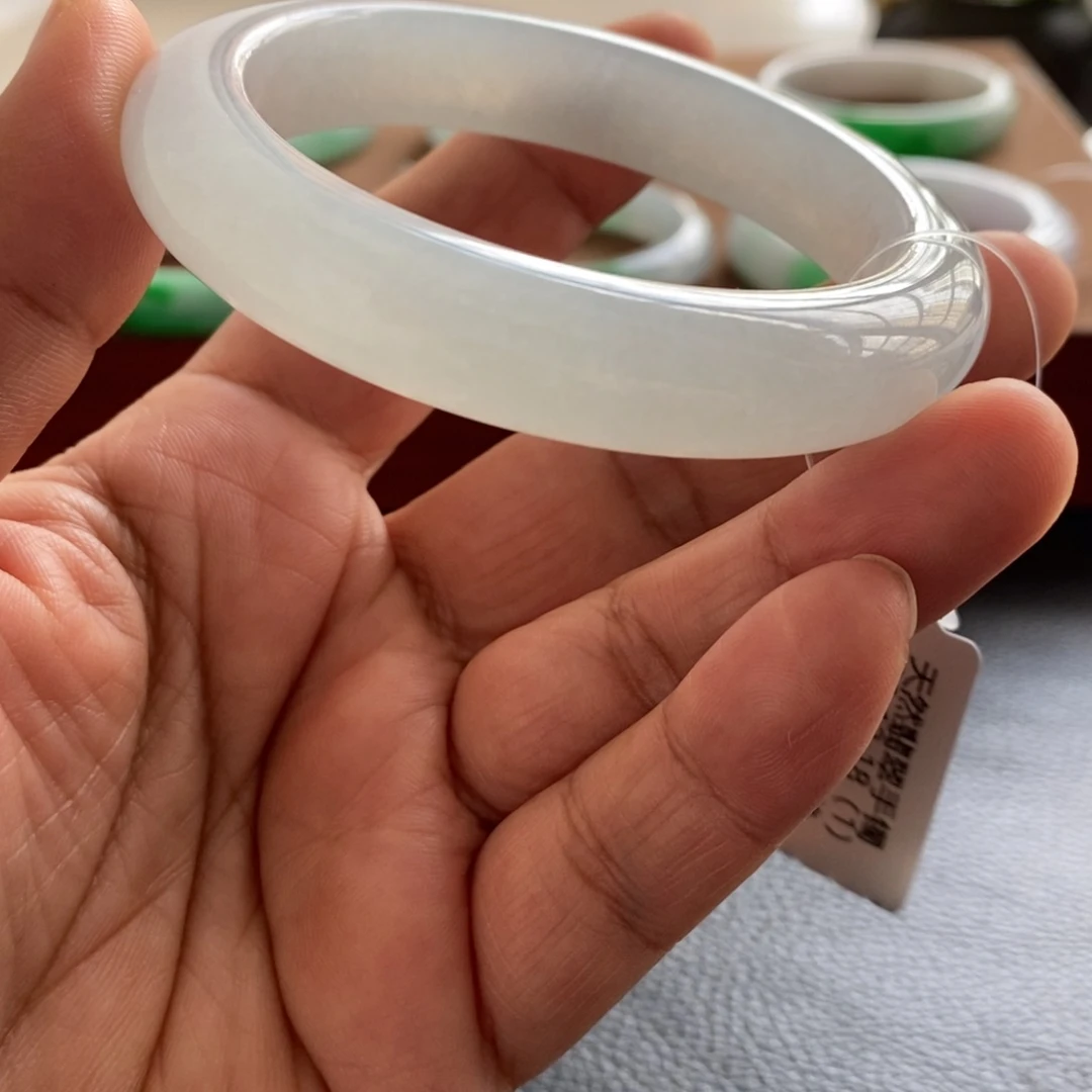 翡翠未镶嵌手镯天然翡翠手镯