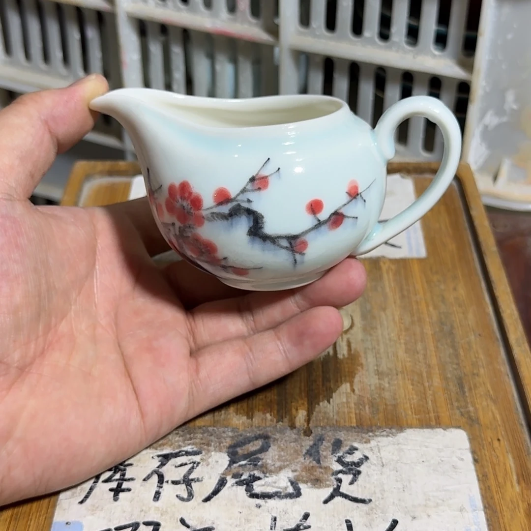 微瑕疵介意勿拍陶瓷器皿J990