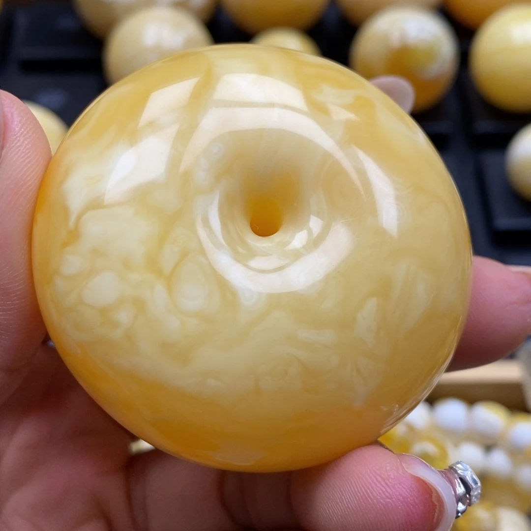 蜜蜡未镶嵌珠宝奇石50.06克