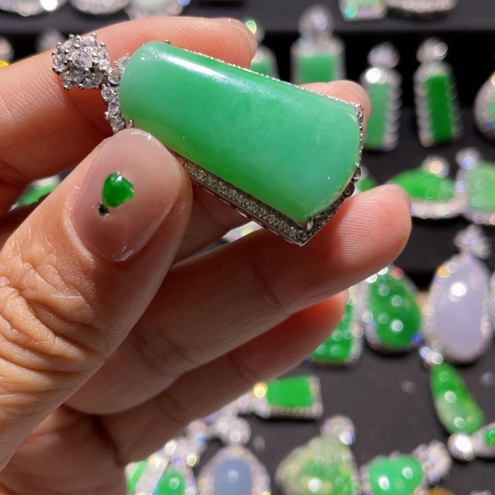 翡翠银S925镶嵌颈饰