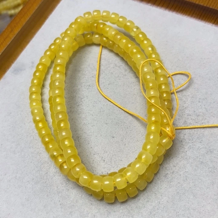 蜜蜡未镶嵌裸石串