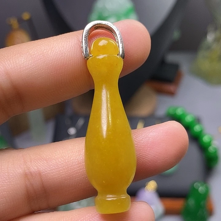 吊坠(赠链)未镶嵌翡翠