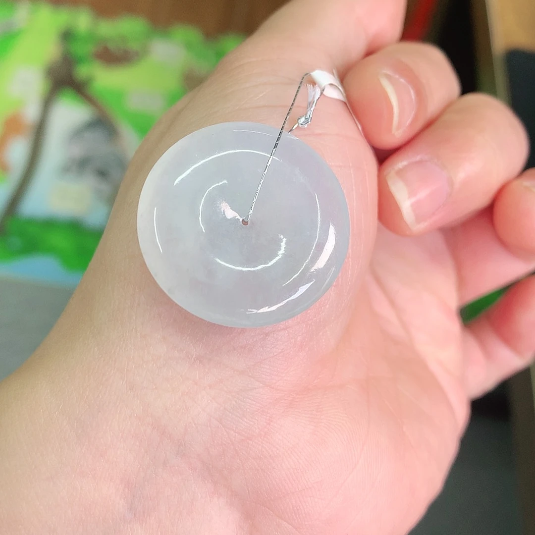 翡翠颈饰未镶嵌扣子