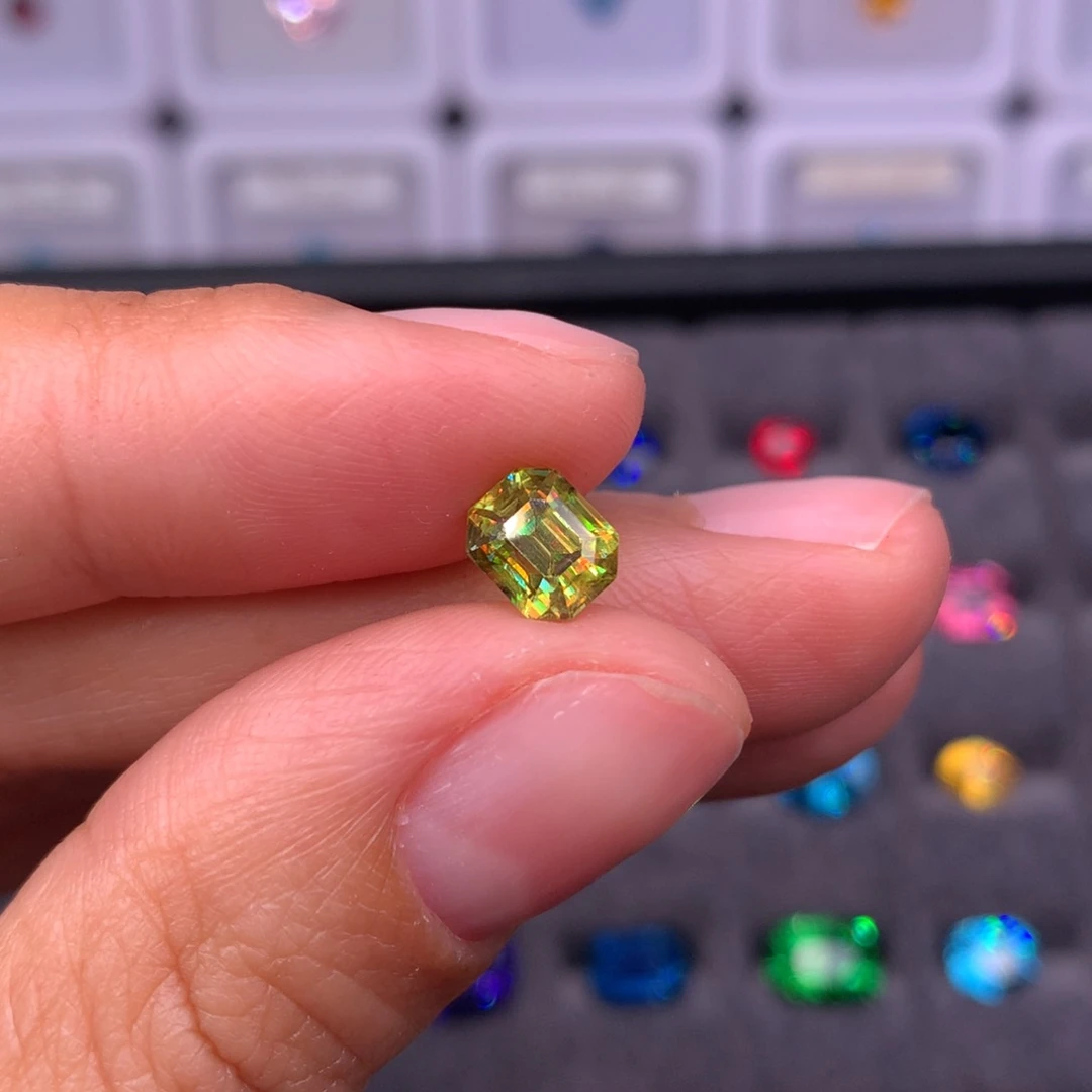 裸石榍石未镶嵌1.53ct天然榍石