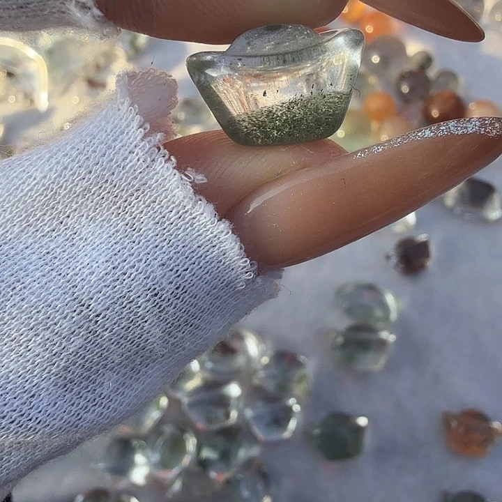 软***干未镶嵌水晶车挂水晶