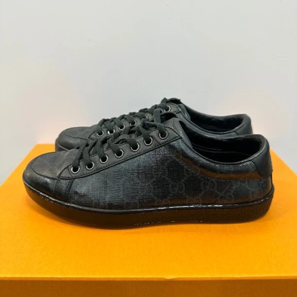 99新 GUCCI/古驰 39码 满印 黑色板鞋