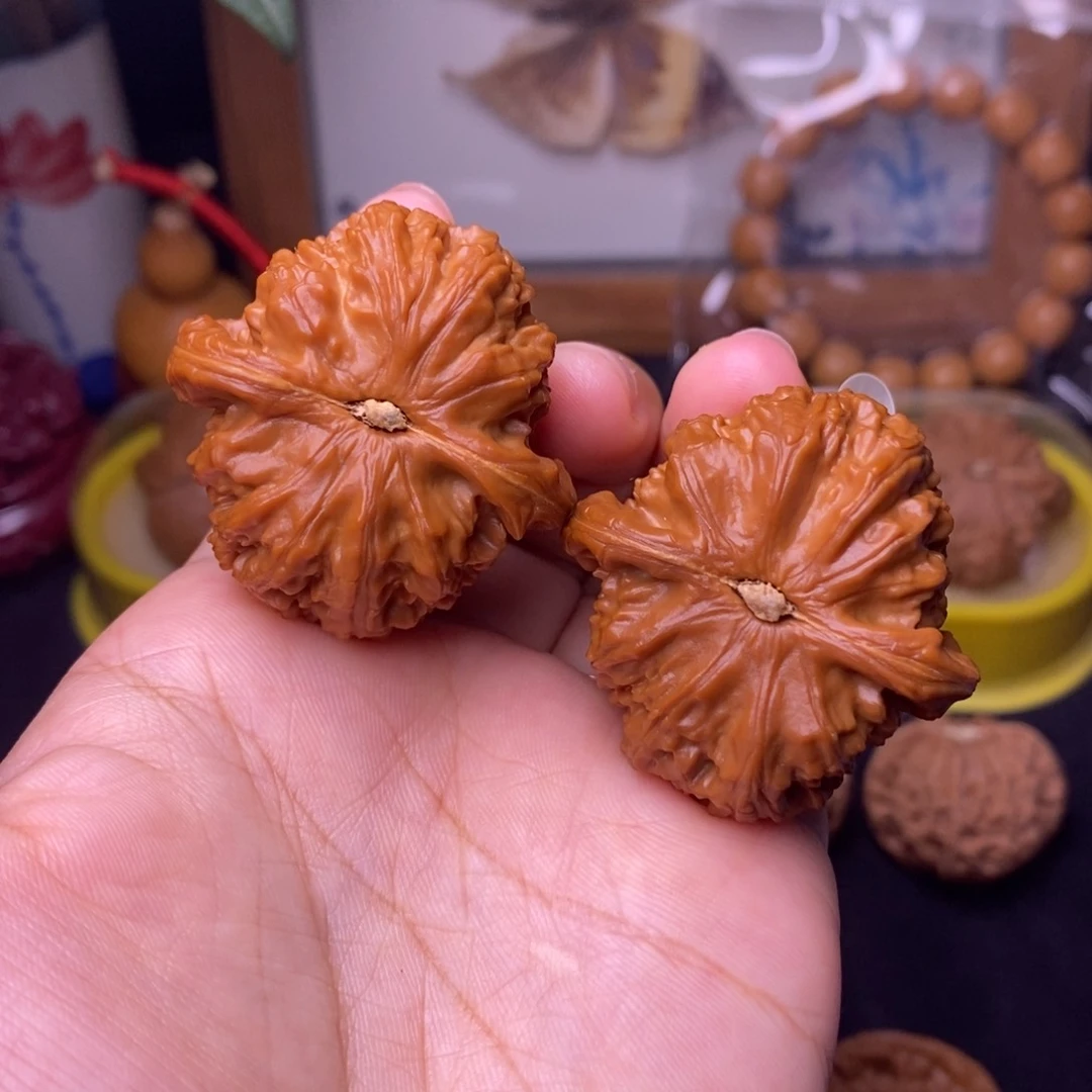 文玩核桃把件39球白
