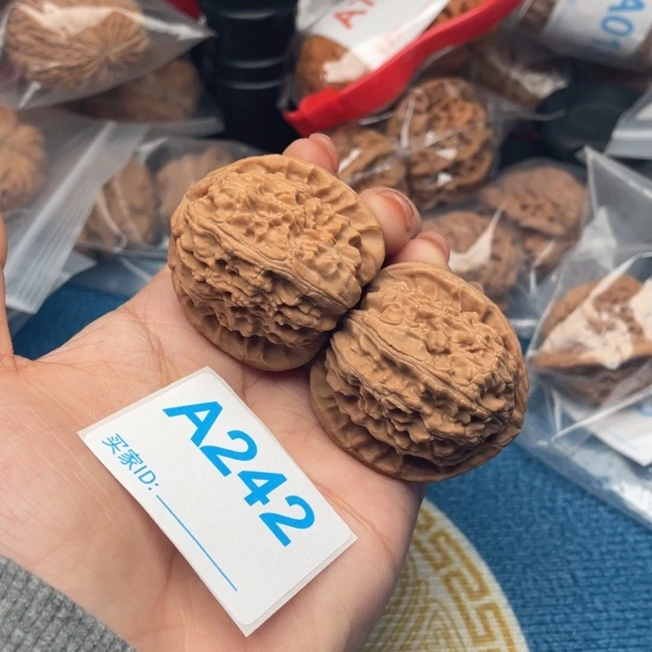 文玩核桃吊坠核桃