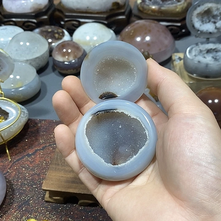 水晶未镶嵌摆件聚宝盆