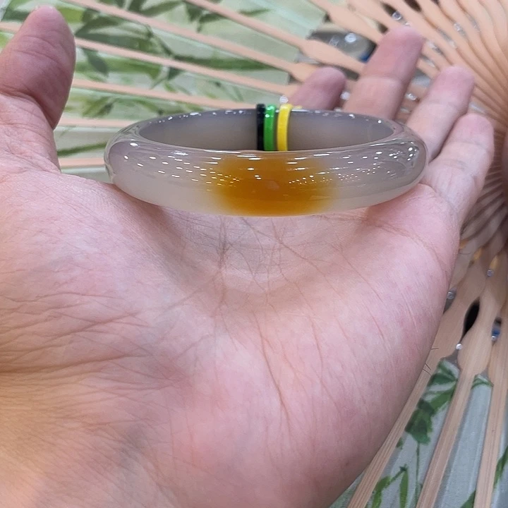 玛瑙/玉髓手镯未镶嵌