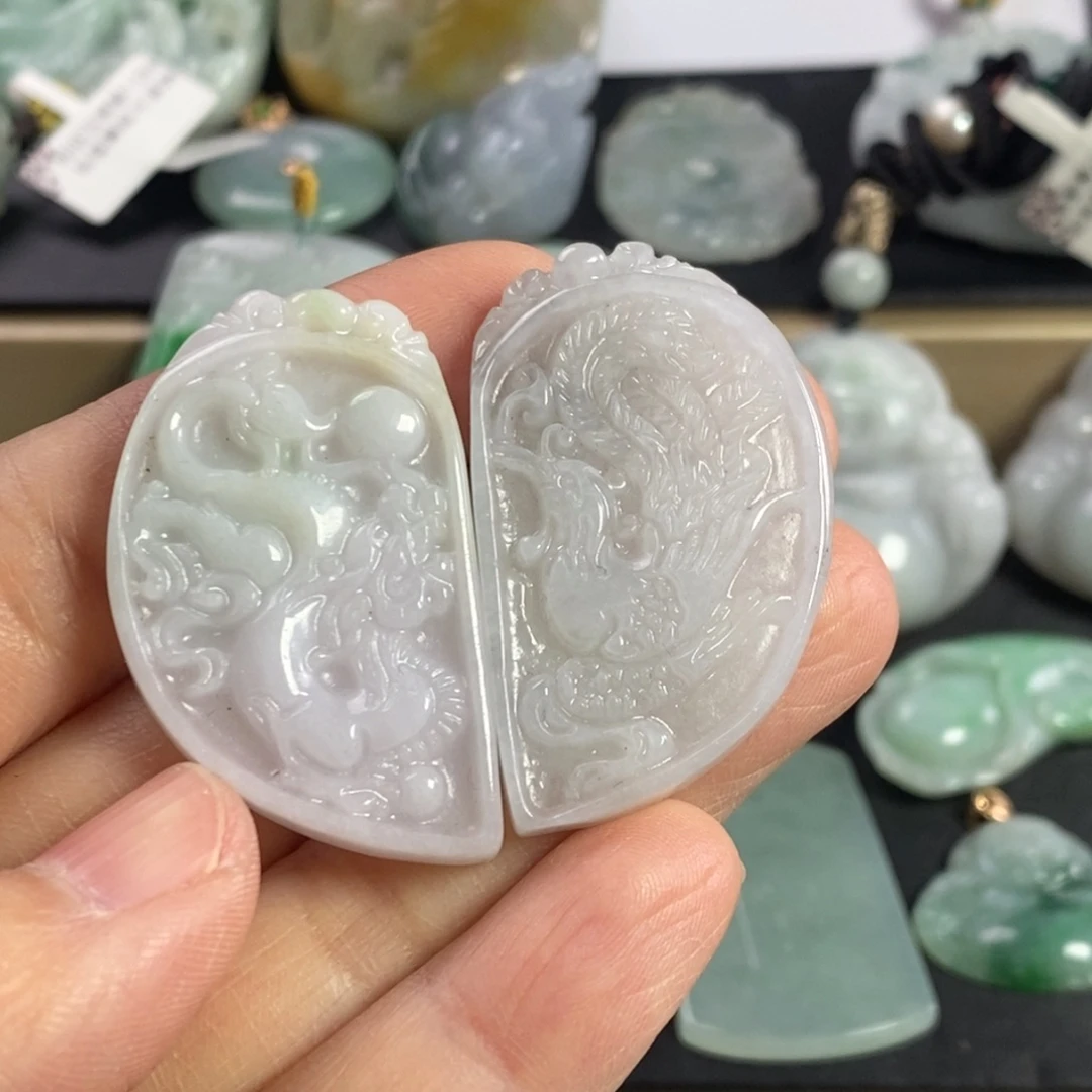 翡翠颈饰未镶嵌龙凤牌