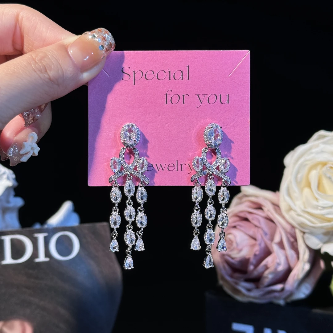 铜合金耳饰 怡美】秋冬新款锆石长款耳坠气质轻奢时尚奢华耳环小众