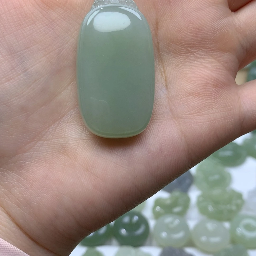 【闪购商品】和田玉未镶嵌颈饰本***?