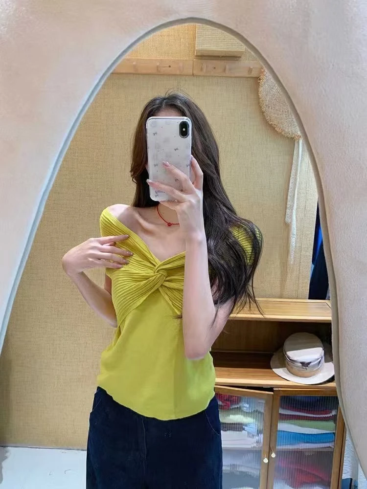 夏季ootd度假风法式气质扭结设计感针织小衫女上衣T恤