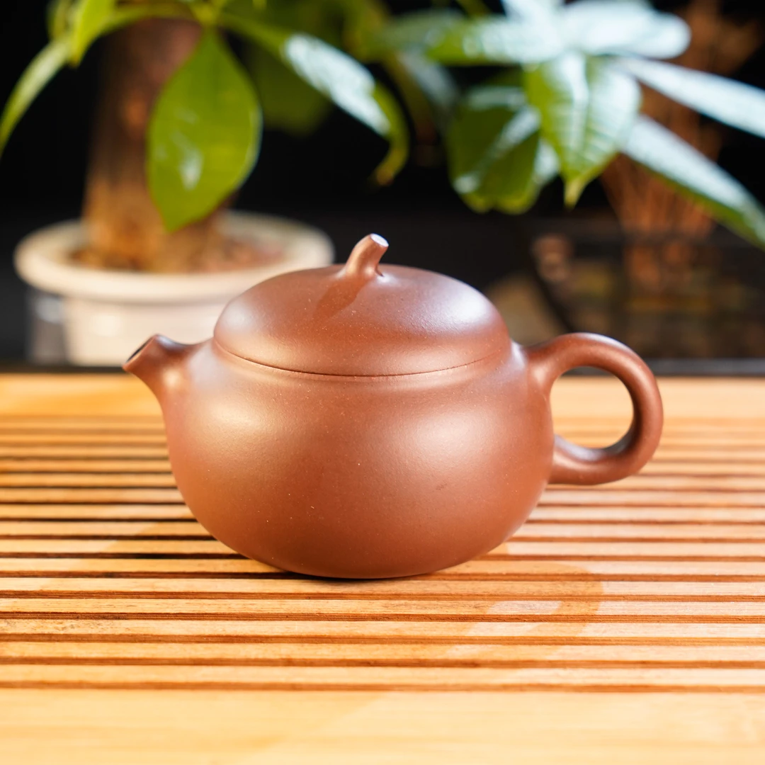 GS34-074   宜兴手工紫砂  茄瓜