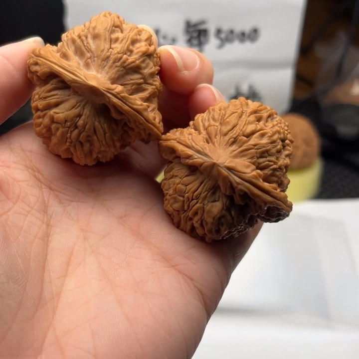 文玩核桃吊坠南疆42