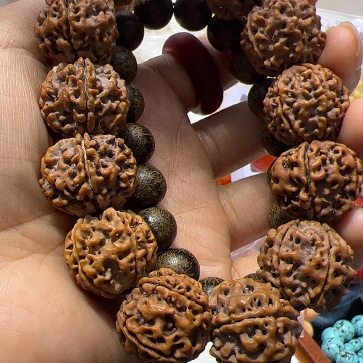 大果紫檀（缅甸花梨）1.2奇楠手串