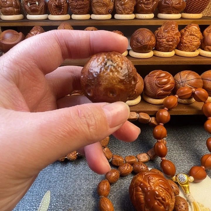 蚊***子吊坠橄榄核手球一个