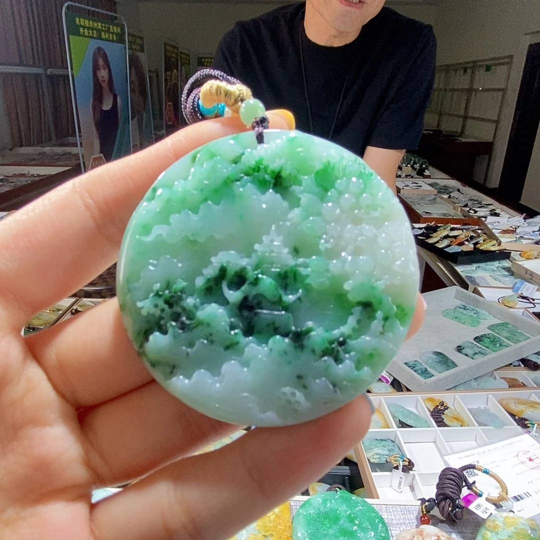 翡翠未镶嵌颈饰翡翠