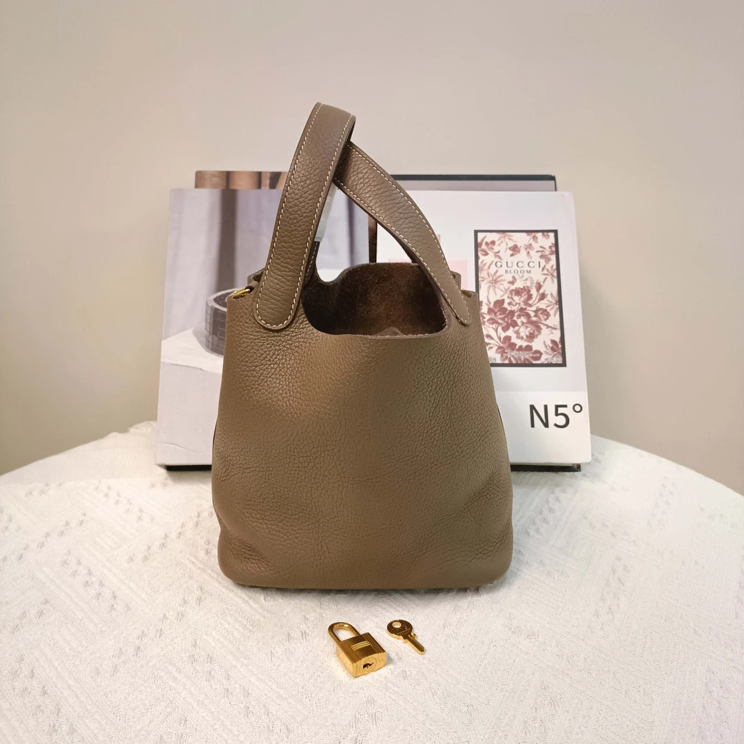 99新 Hermes/爱马仕 大象灰菜篮子 picotin18 金扣Z刻