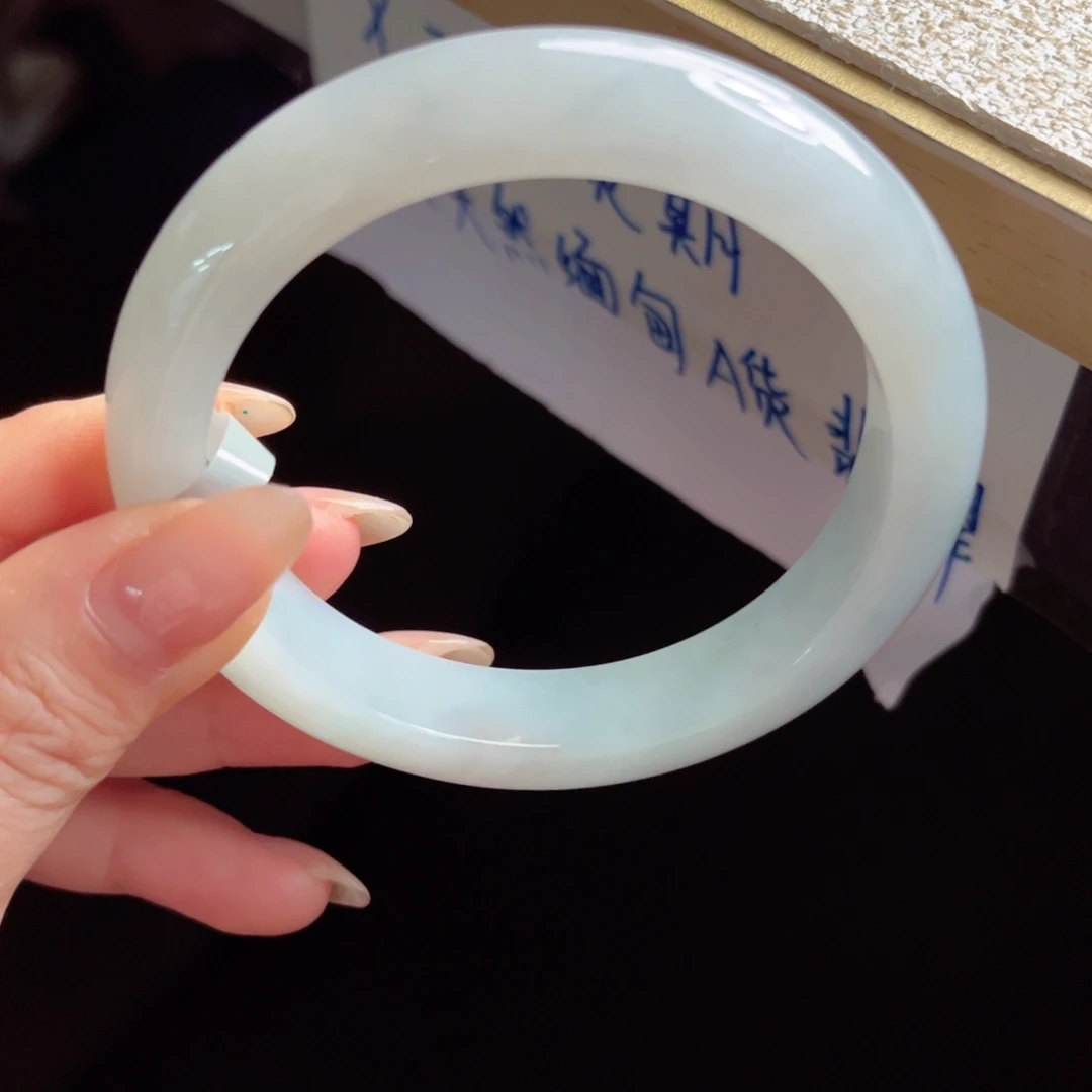 翡翠未镶嵌手镯手镯