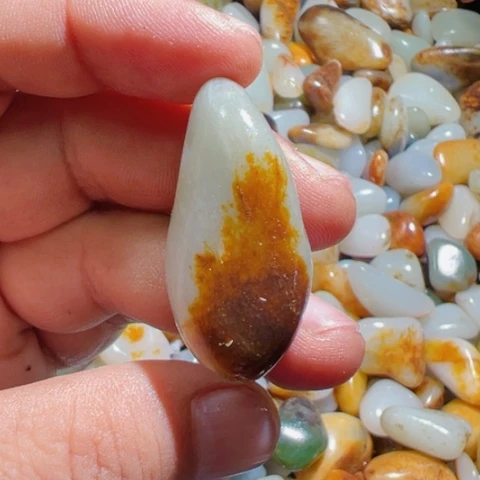 和田玉未镶嵌珠宝奇石17克