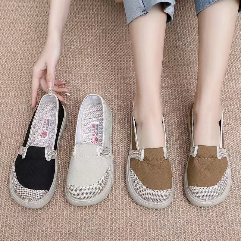 新款老北京布鞋休闲平底女单鞋软底民族轻便一脚蹬时尚外出懒人鞋