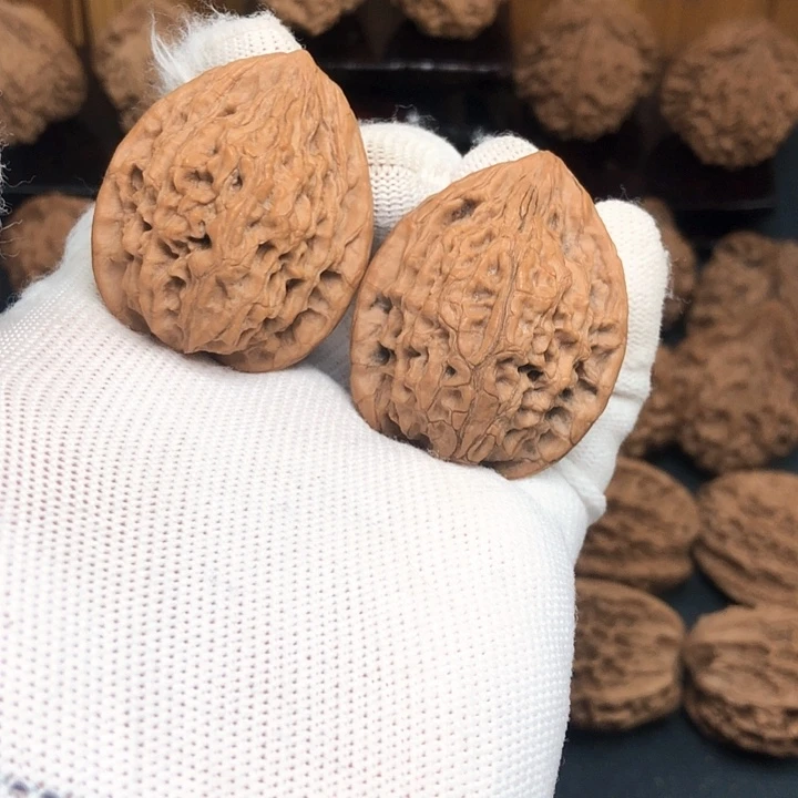 桃核把件秦岭野生老树火凤秦鸡精品文玩核桃