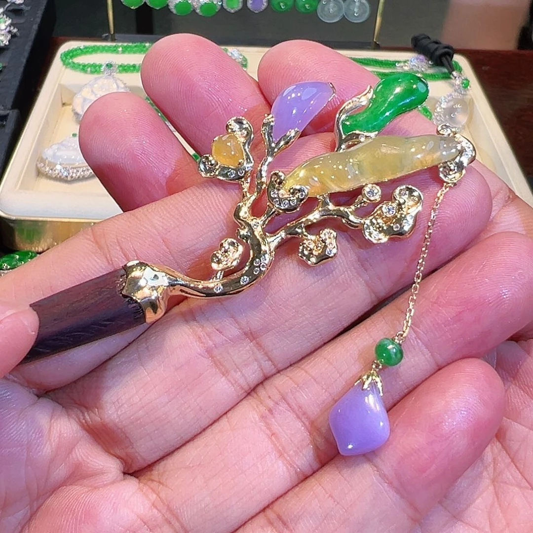 翡翠吊坠(不含链)18K金镶嵌翡翠