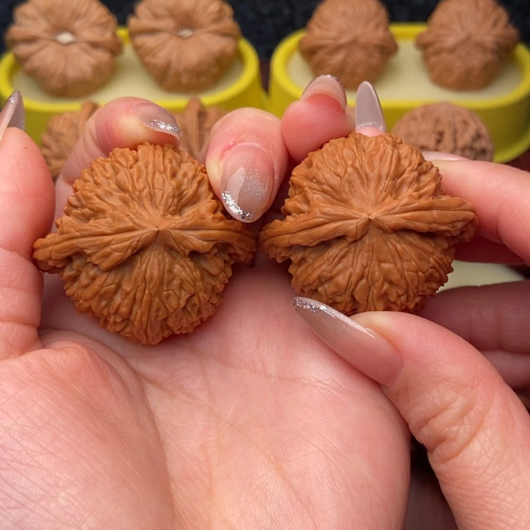 英***林文玩核桃把件42白狮子