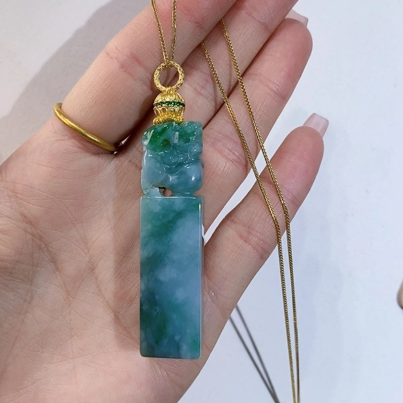 【闪购商品】翡翠未镶嵌颈饰吊坠