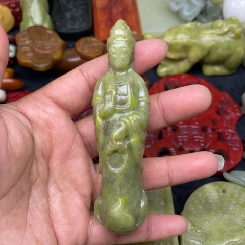 蛇纹石玉颈饰未镶嵌35