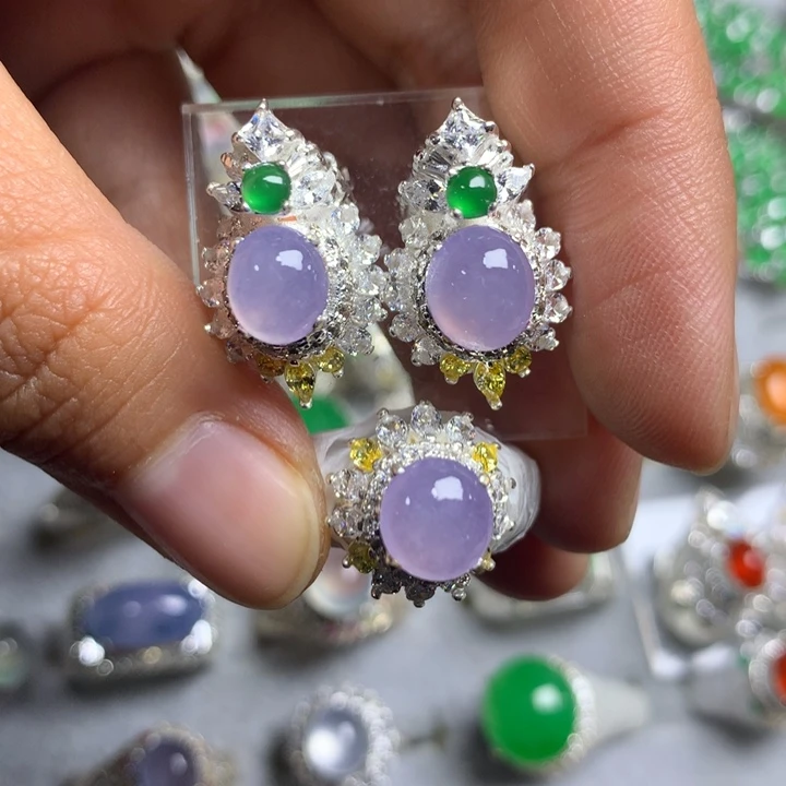 翡翠未镶嵌戒指铜托，卖裸石，需要二次镶嵌