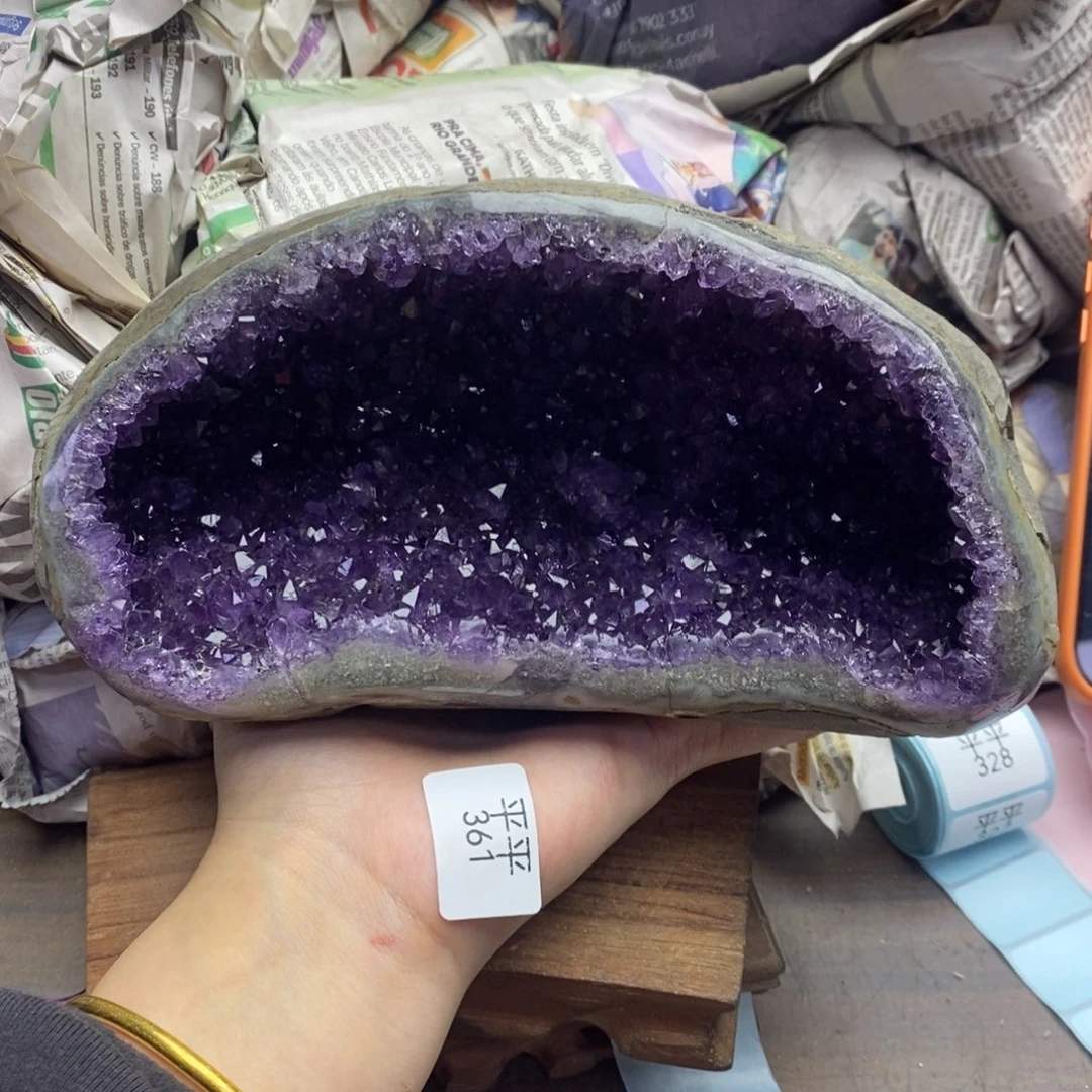 未镶嵌水晶大型摆件（非配饰）