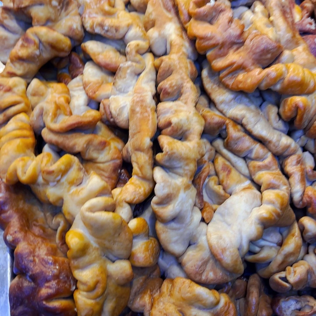 2斤熏酱肥肠特价89包邮