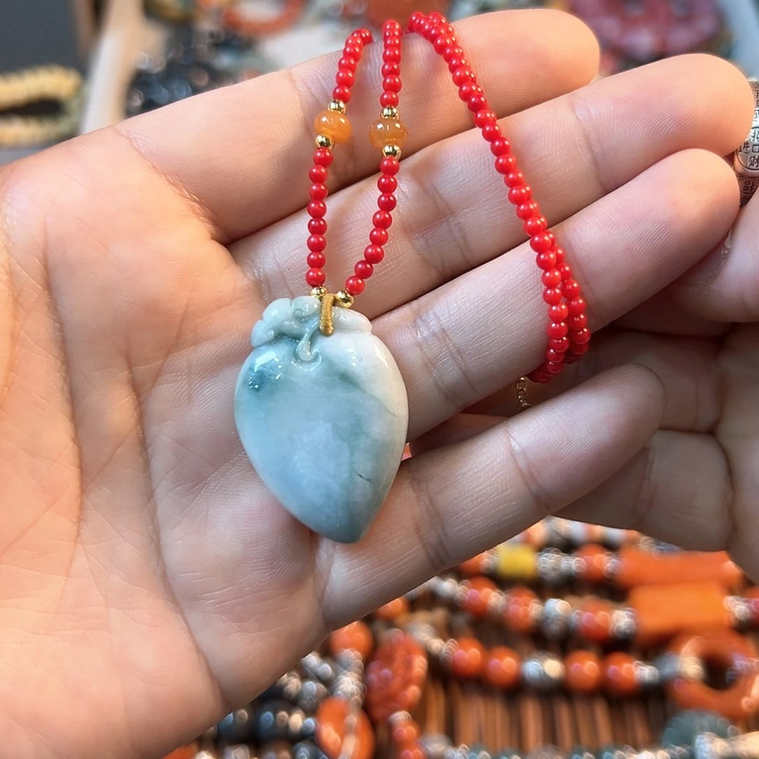 翡翠颈饰未镶嵌吊坠