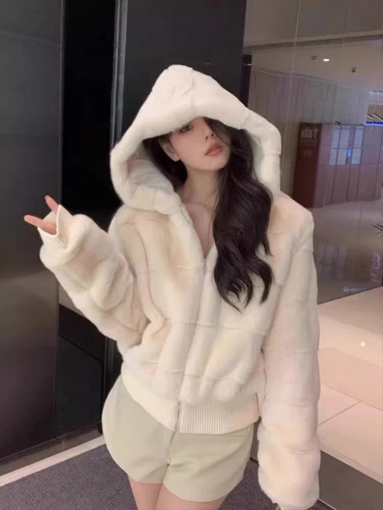 人造皮草 皮草女短款2025冬季新款连帽加厚小个子毛毛绒外套大衣